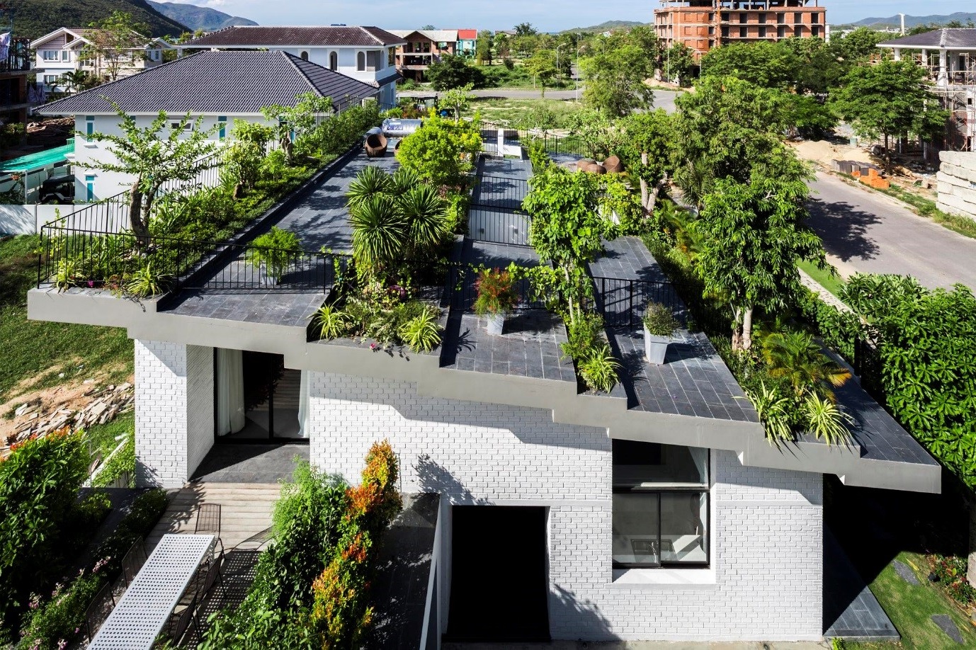 trần nhà bị nứt